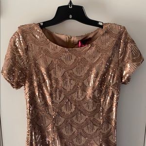 Elegant Sequin Dress in Gold